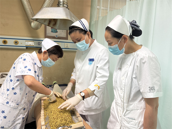 带教实操督灸.jpg